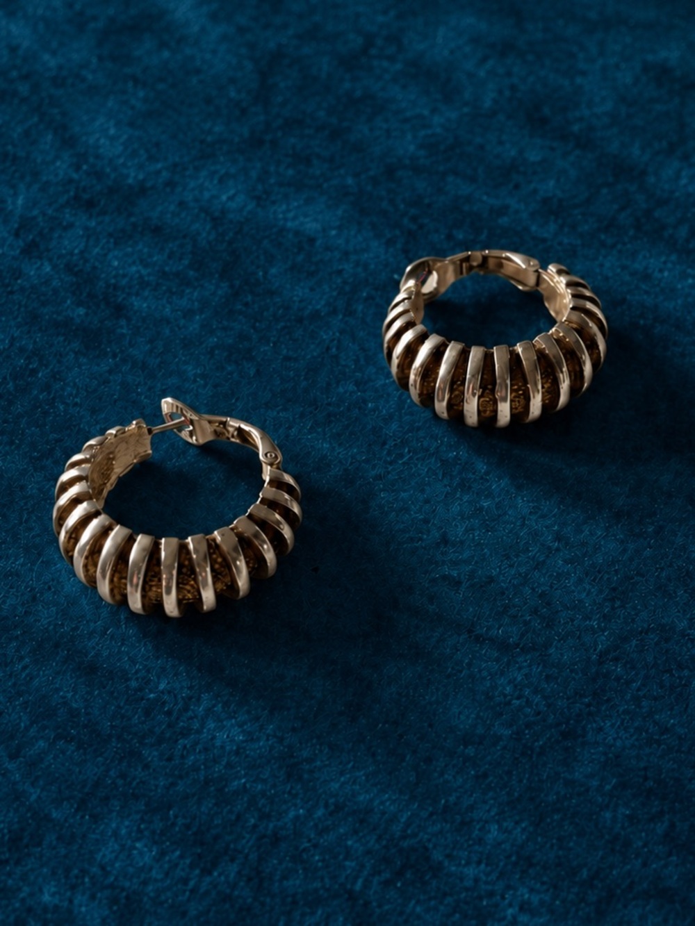 Vintage Crown Trifari Two Tone Silver Gold Ribbed Hoop Earrings Pierced
